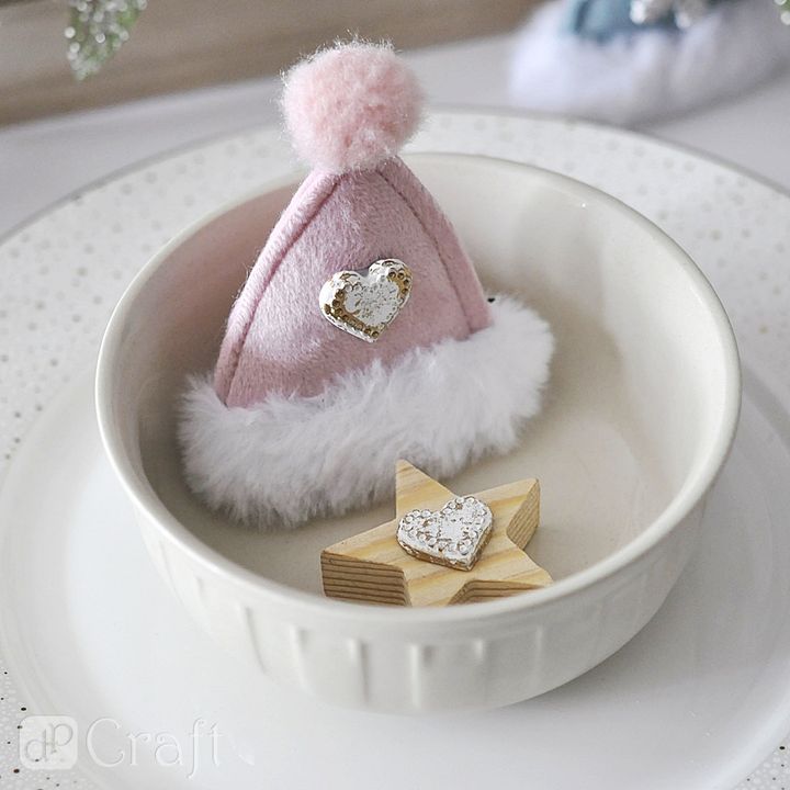 Novogodišnji ukras za vješanje s krznom  | Roze